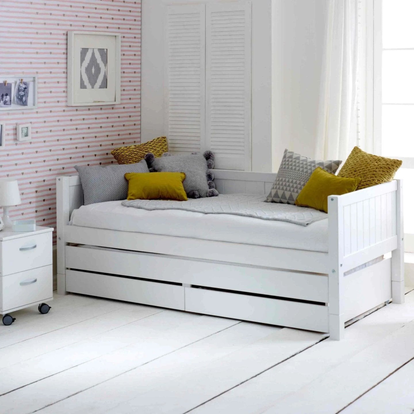 Nordic Daybed with Trundle Pull & Drawers